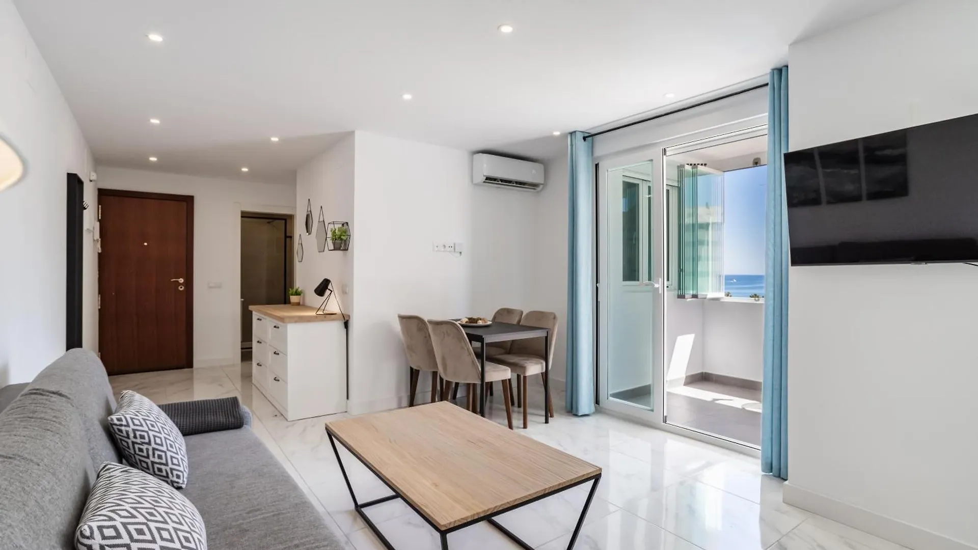Sur Suites Palmeras 12 Fuengirola 0*,
